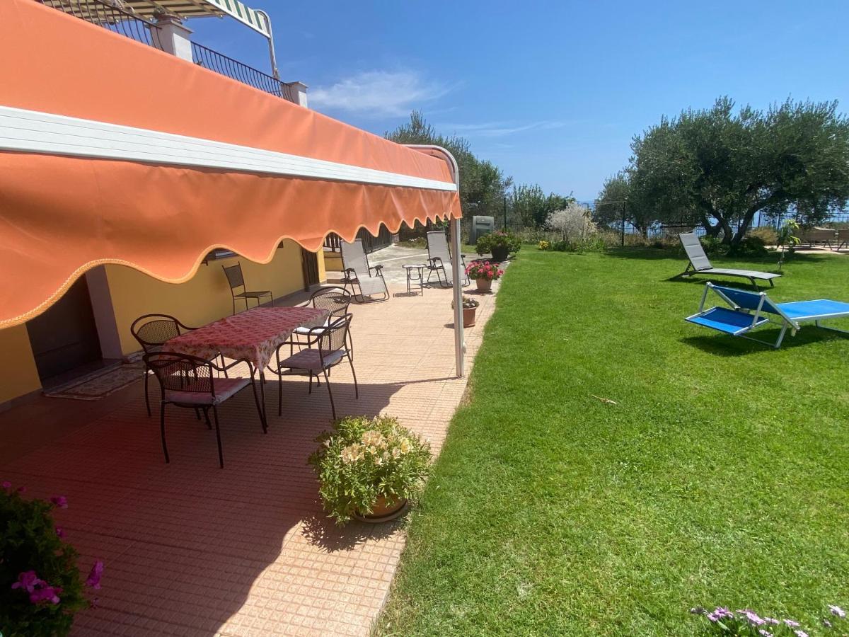 Вилла Casa Vista Mare - Superb Garden And Parking Included Империя Экстерьер фото